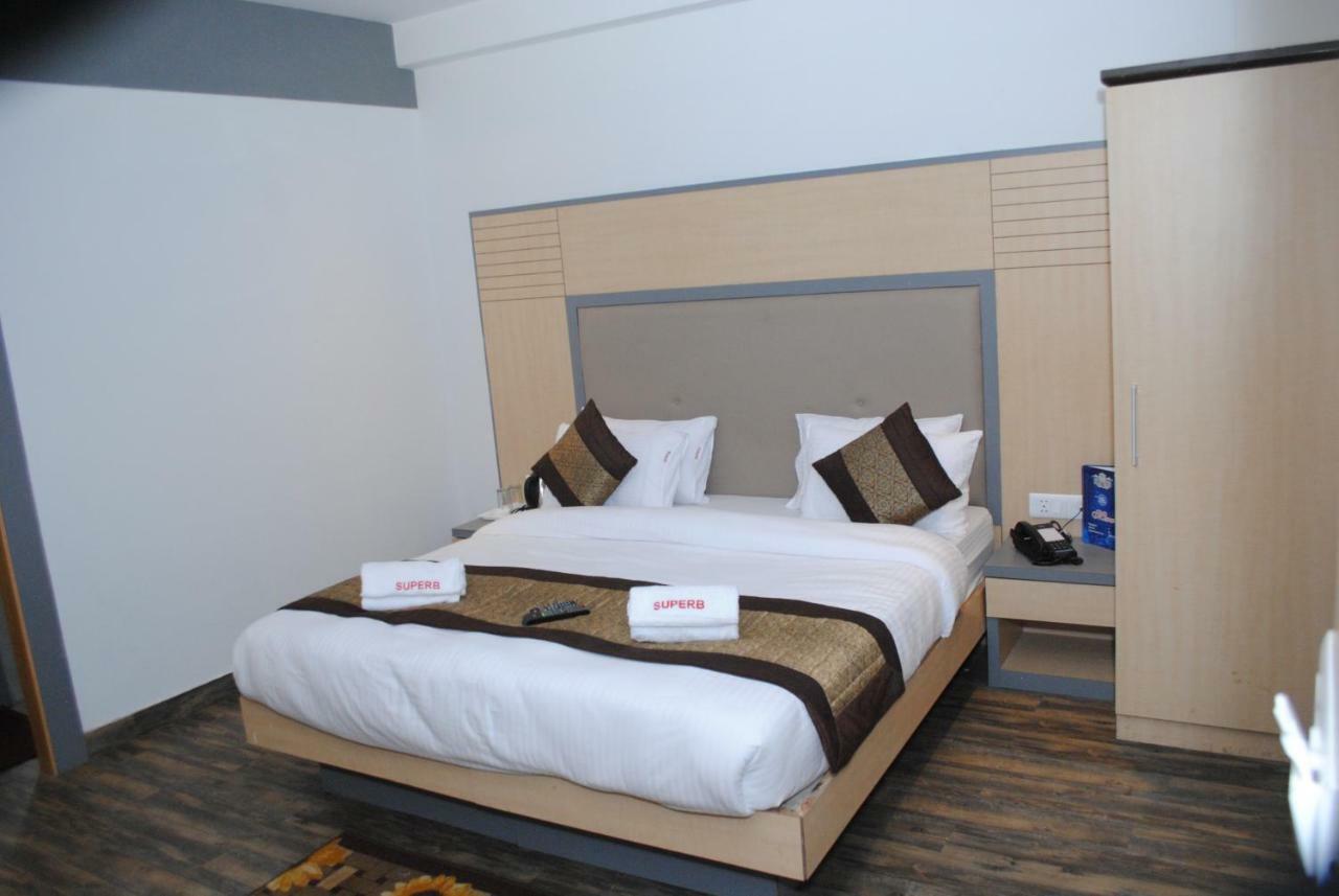 Hotel Superb 5 Mins Walk From New Delhi Station Ngoại thất bức ảnh